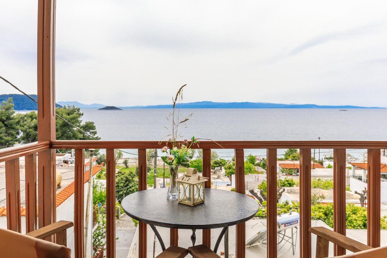 Lilian Beachfront Apartments 네오 클리마 외부 사진