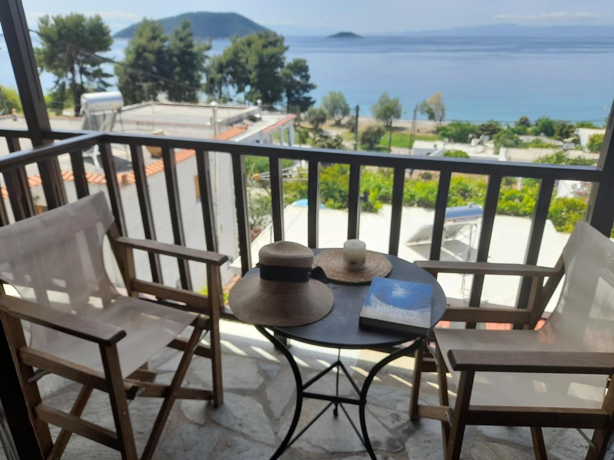 Lilian Beachfront Apartments 네오 클리마 외부 사진